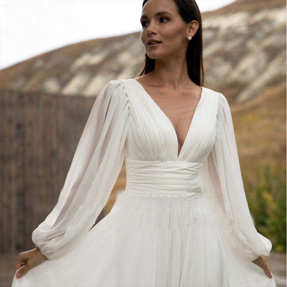 Robe de mariée simple à manches bouffantes, longue, dos nu, style A, robe de mariée de plage, traîne balayée, en mousseline de soie. 