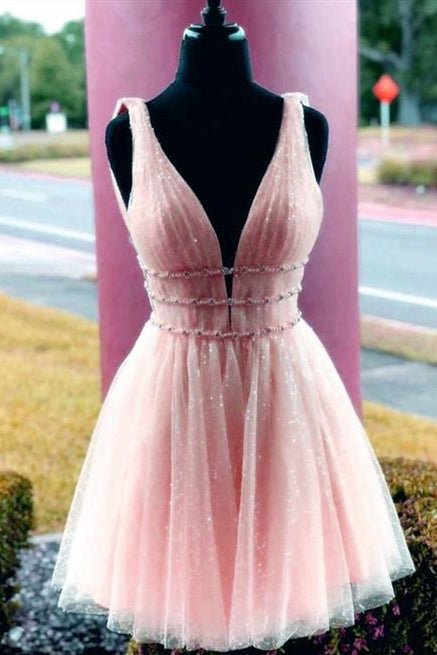 Thalia | Robe de bal trapèze en tulle à col V et perles