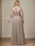 Robe de mère de la mariée en mousseline de dentelle, coupe trapèze, décolleté illusion, longueur au sol, ornée de sequins 