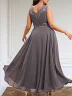 Vestido de corte A, escote en V, largo hasta el tobillo, de gasa, para la madre de la novia, con apliques de lentejuelas, encaje y pedrería.