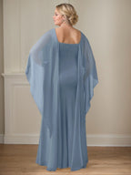 Robe fourreau longue en mousseline de soie pour la mère de la mariée, ornée de volants cascade, avec décolleté arrondi. 