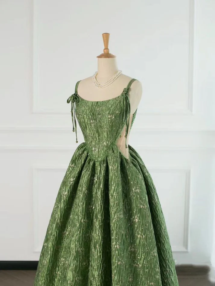 Robe de soirée verte vintage à fines bretelles, coupe trapèze, idéale pour un bal de promo ou une soirée d'anniversaire (Y7567)