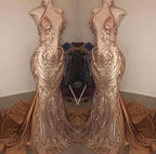 Elegante vestido de fiesta largo hasta el suelo estilo sirena con escote halter en V profundo