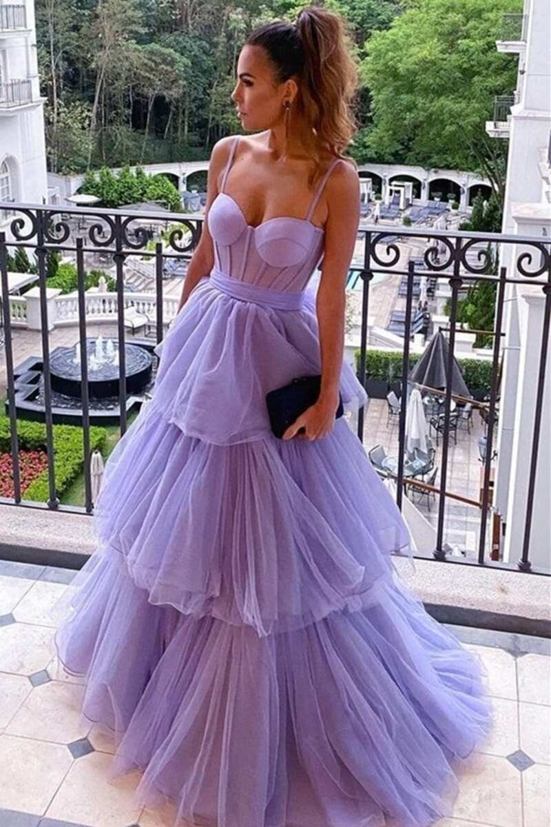 Vestido largo de fiesta de tul con volantes escalonados y corte en A