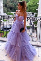 Vestido largo de fiesta de tul con volantes escalonados y corte en A
