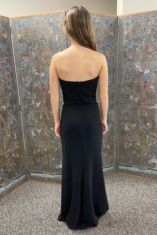 Robe de bal longue noire fourreau à décolleté cœur