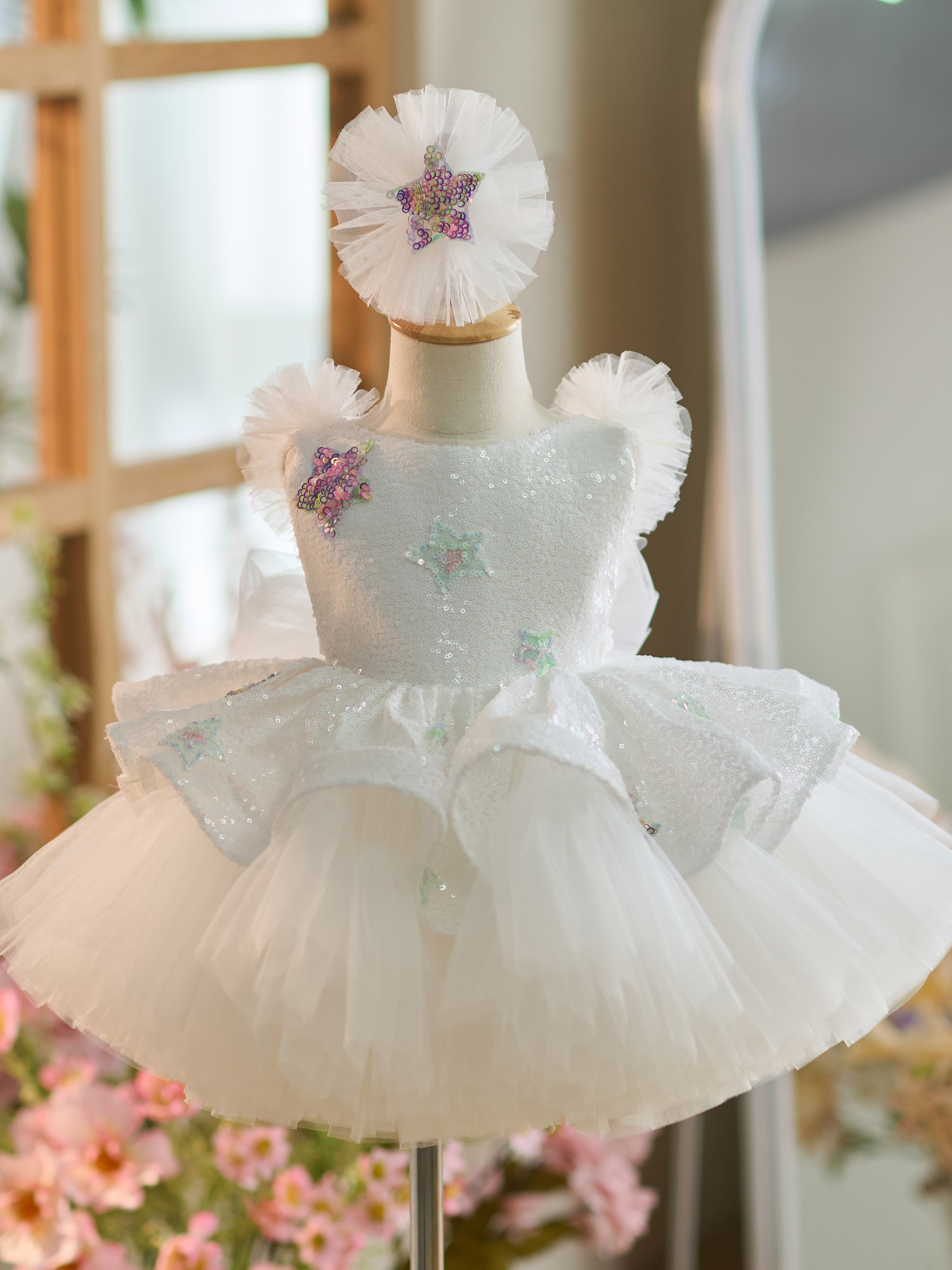 Vestido blanco de tul con lentejuelas hasta la rodilla para fiesta de primer cumpleaños 