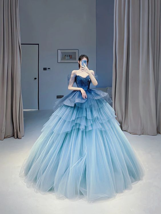 Impresionante vestido de baile de tul degradado corte A Y6786