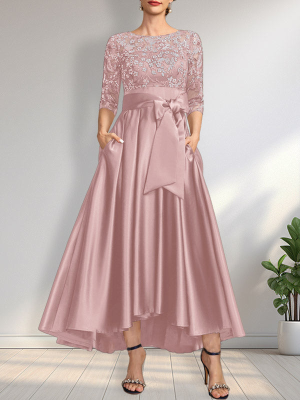 Vestido de madrina de la novia, corte asimétrico, escote ilusión, satén y encaje, con lazo.
