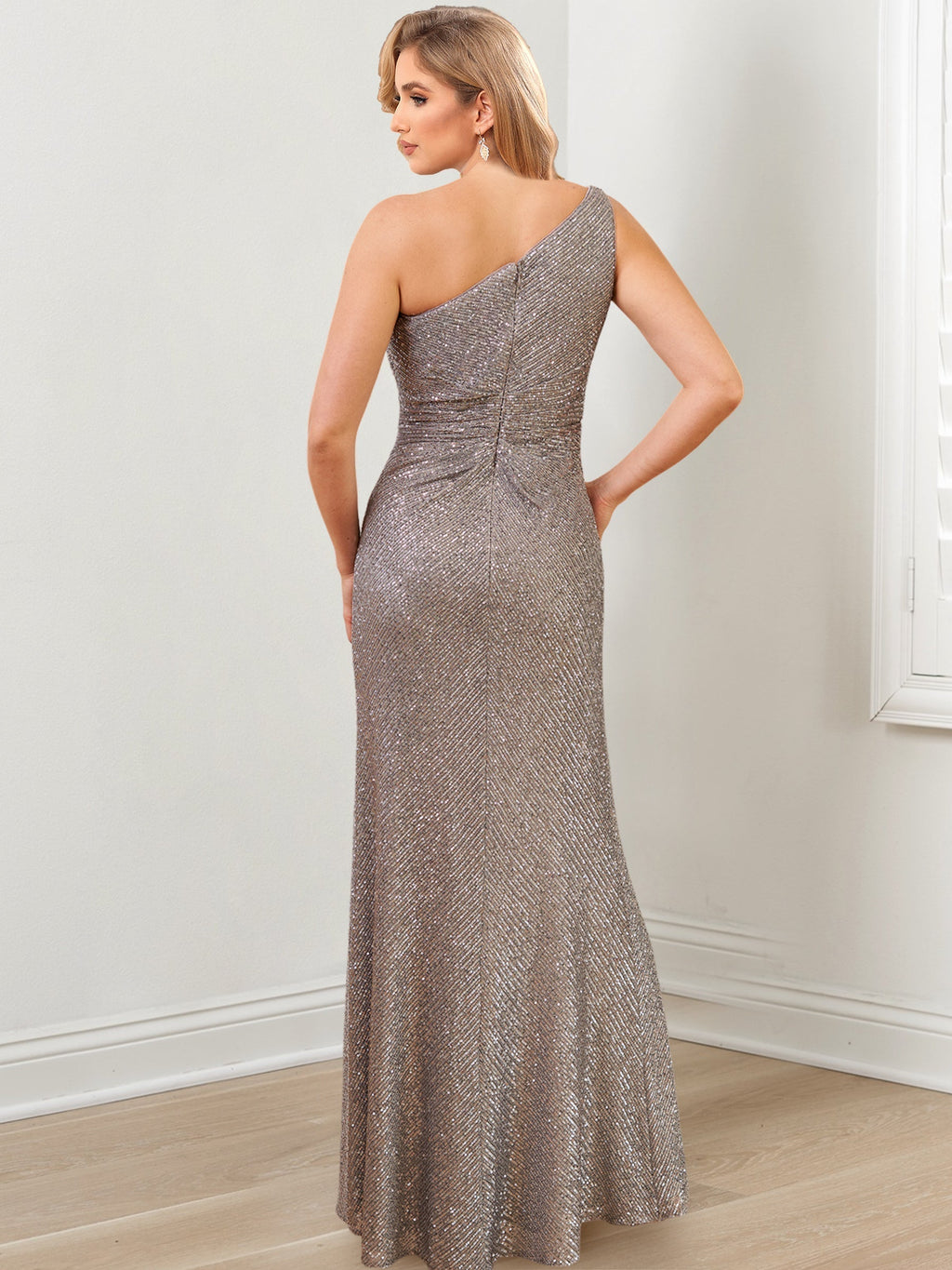 Vestidos de corte recto/columna con un solo hombro y largo hasta el suelo para la madre de la novia 