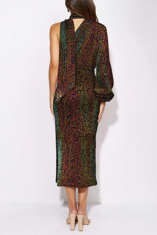 Elegante vestido de noche formal liso con lentejuelas y abertura halter 