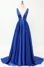 Robe de bal longue en satin rose poudré