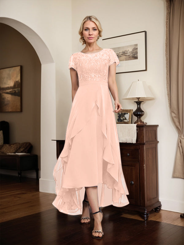 Robe de mère de la mariée asymétrique en mousseline de soie et dentelle, coupe trapèze, décolleté en V, effet illusion, nœud, volants et sequins 