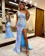 Robe de bal longue sirène asymétrique en dentelle bleu clair avec appliques
