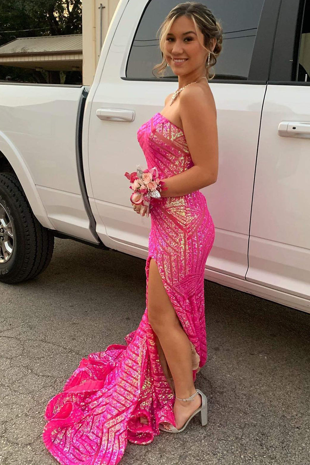 Robe de bal longue bustier à sequins bleu ciel