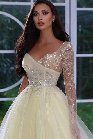 Robe de bal à manches longues couleur jonquille, en tulle orné de sequins et de perles