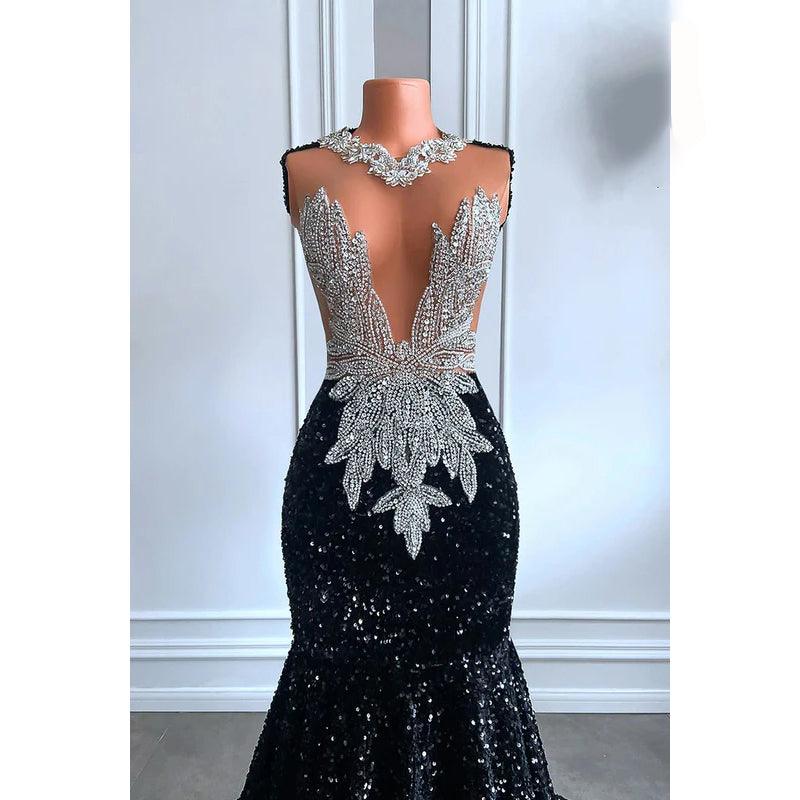 Vestido de noche de sirena con escote en V profundo, sin mangas, lentejuelas y volantes glamurosos y dramáticos