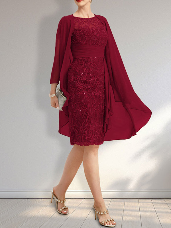 Robe fourreau illusion en mousseline de dentelle arrivant au genou, ornée de volants et de sequins en cascade, idéale pour la mère de la mariée.