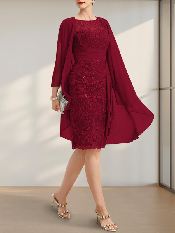 Vestido de novia de corte recto/columna, largo hasta la rodilla, de encaje y gasa, con escote ilusión, volantes en cascada y lentejuelas.