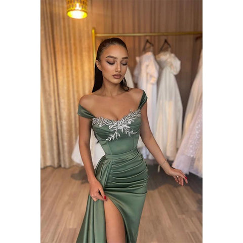 Robe de bal longue fourreau à doubles bretelles et perles