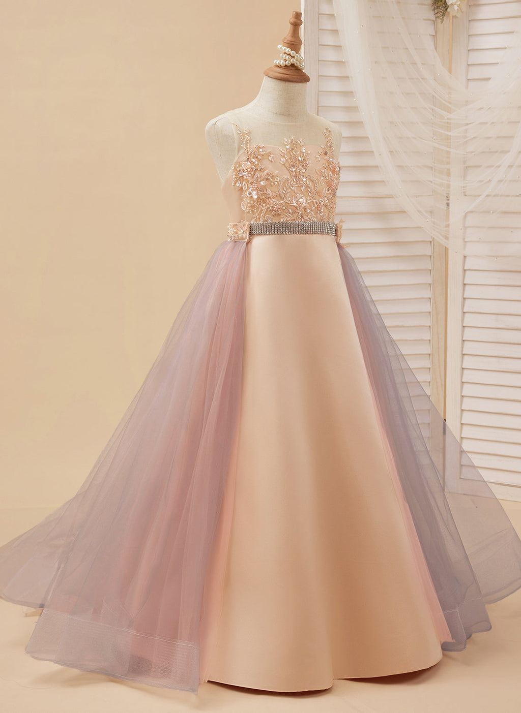 Vestido color champán de corte A con cola de tul satinado (010226776) 