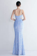 Robe de bal longue sirène noire à sequins et décolleté en V, avec découpe en forme de goutte d'eau.