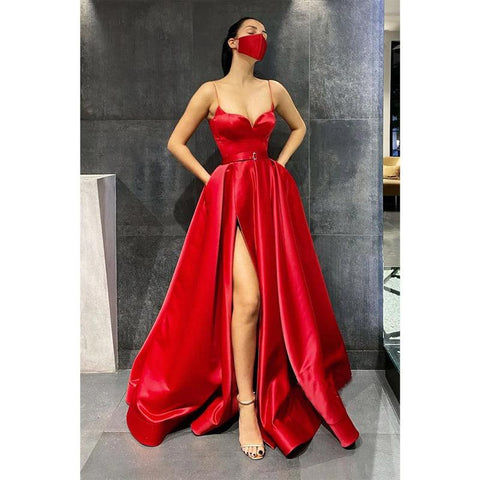 Robe de bal en satin rouge à bretelles spaghetti et poches 