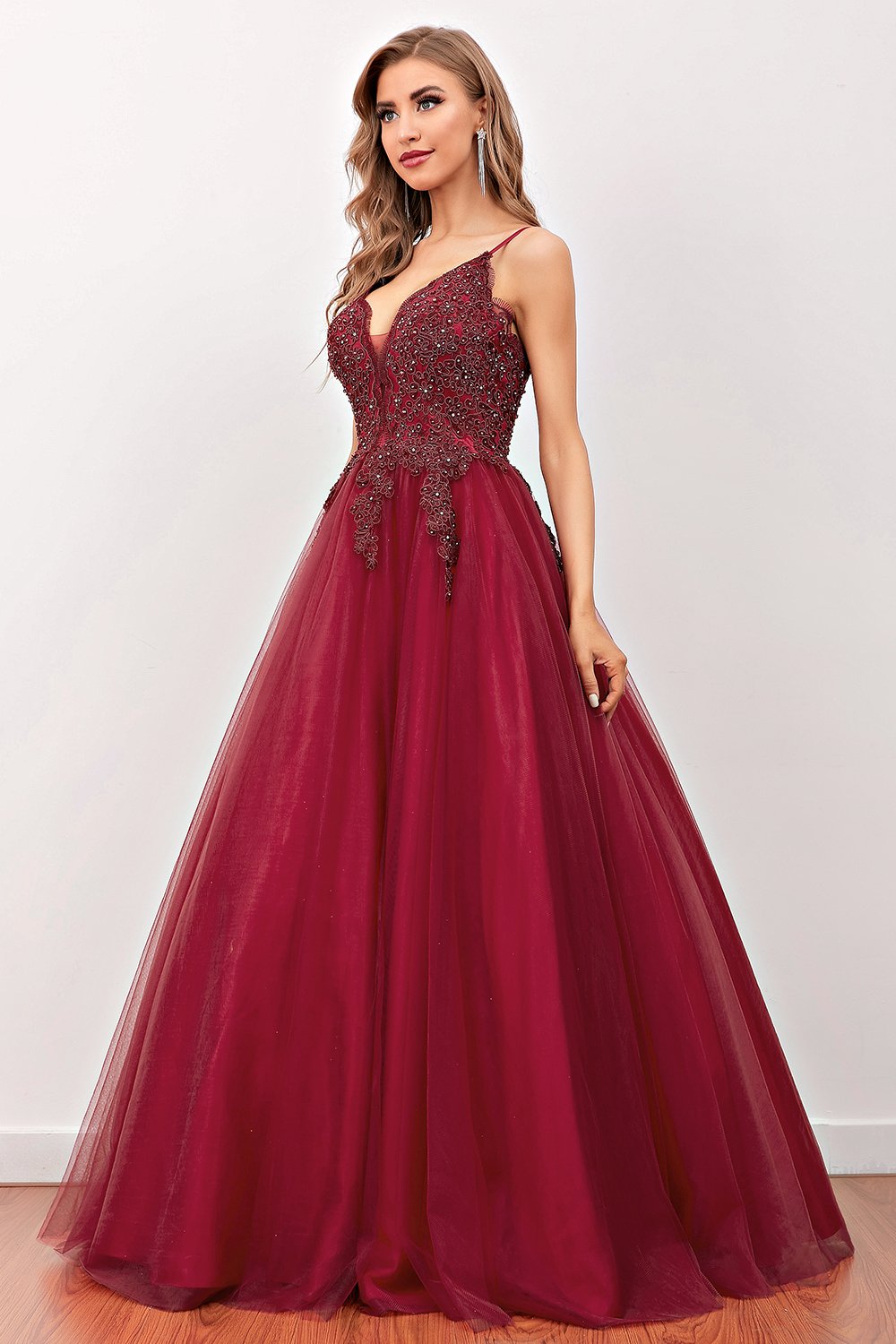Robe de bal longue bordeaux à perles