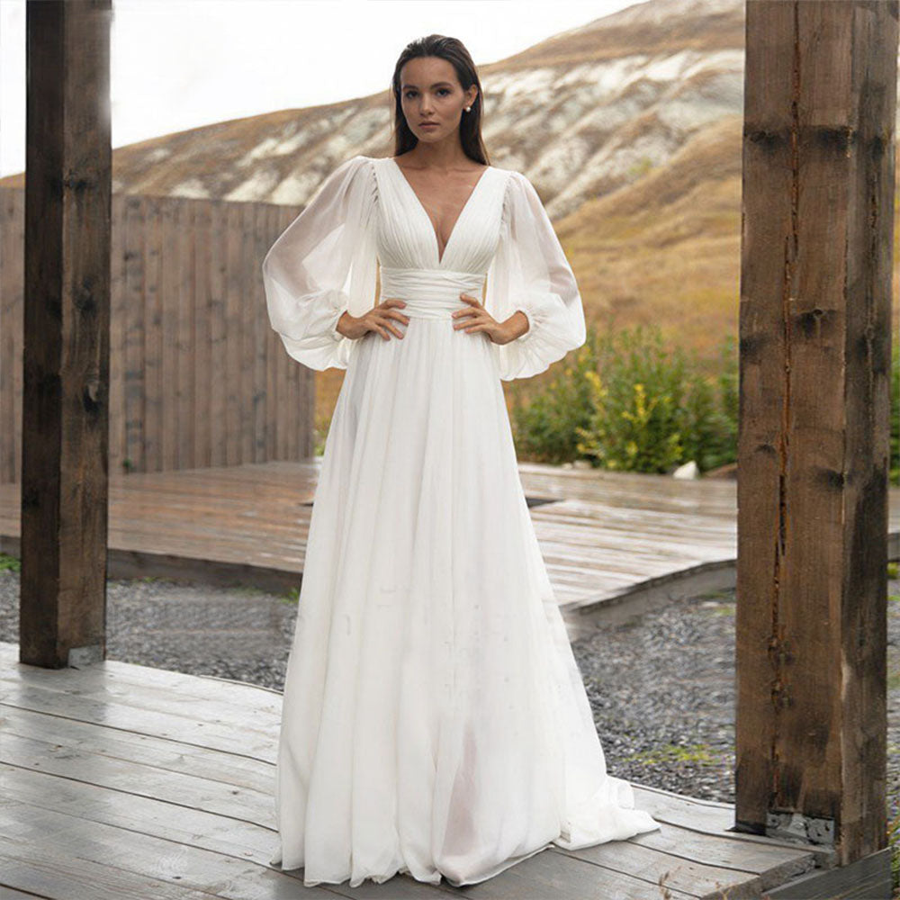 Robe de mariée simple à manches bouffantes, longue, dos nu, style A, robe de mariée de plage, traîne balayée, en mousseline de soie. 