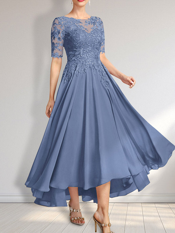 Robe de mère de la mariée asymétrique en mousseline de soie et dentelle, coupe trapèze, décolleté illusion, ornée de sequins 