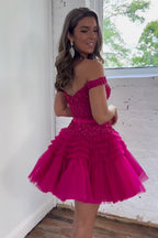 Robe de bal courte fuchsia à épaules dénudées et volants, style princesse