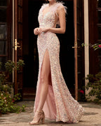 Robe de bal rouge à plumes taille haute 