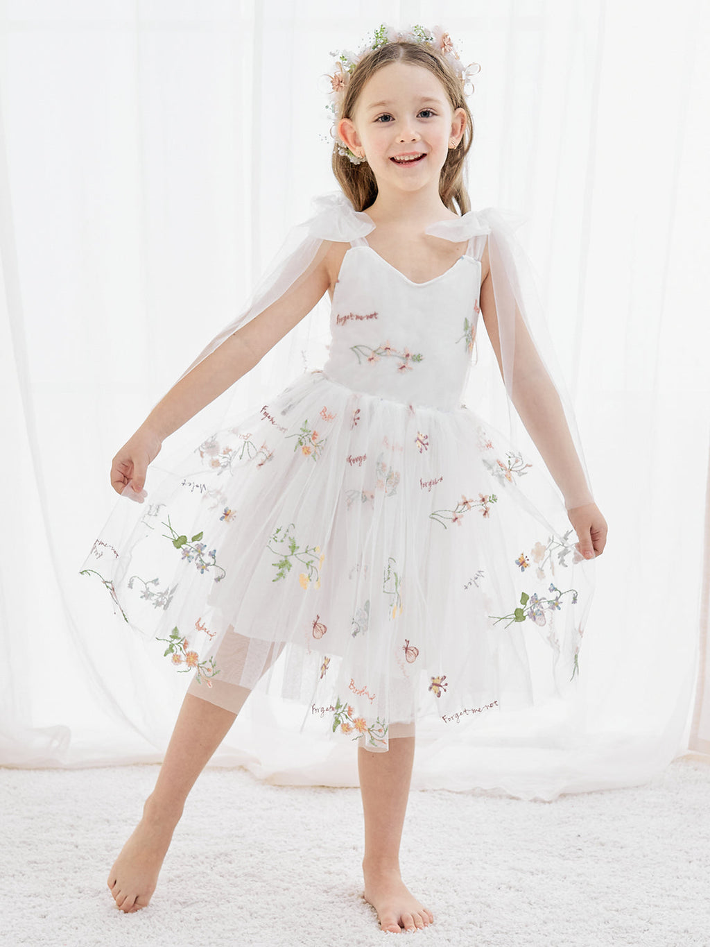 Vestido de niña pequeña de las flores, corte en A, sin mangas, de tul bordado floral. 