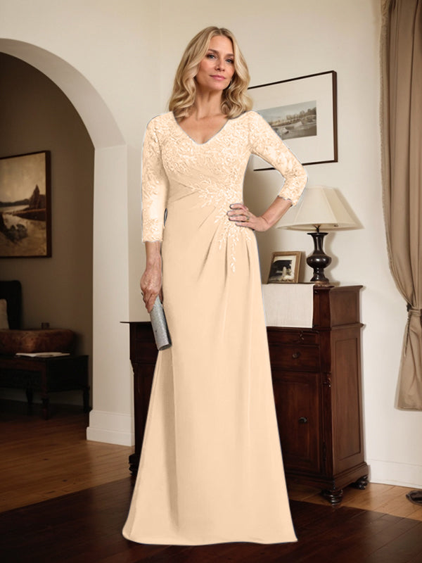 Robe de mère de la mariée fourreau/colonne en mousseline de dentelle, longue jusqu'au sol, avec décolleté en V illusion et sequins plissés 