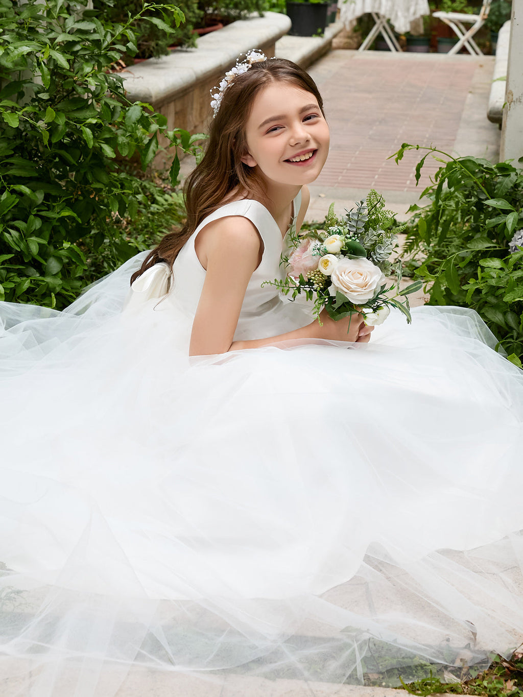 Vestido clásico blanco de corte A sin mangas para niña de las flores, de satén y tul 