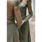 Robe de soirée longue trapèze à col rond et manches longues ornée de perles
