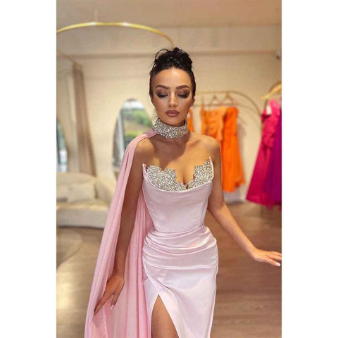 Vestido de fiesta formal elegante negro con abertura y cuentas de corte tubo/columna