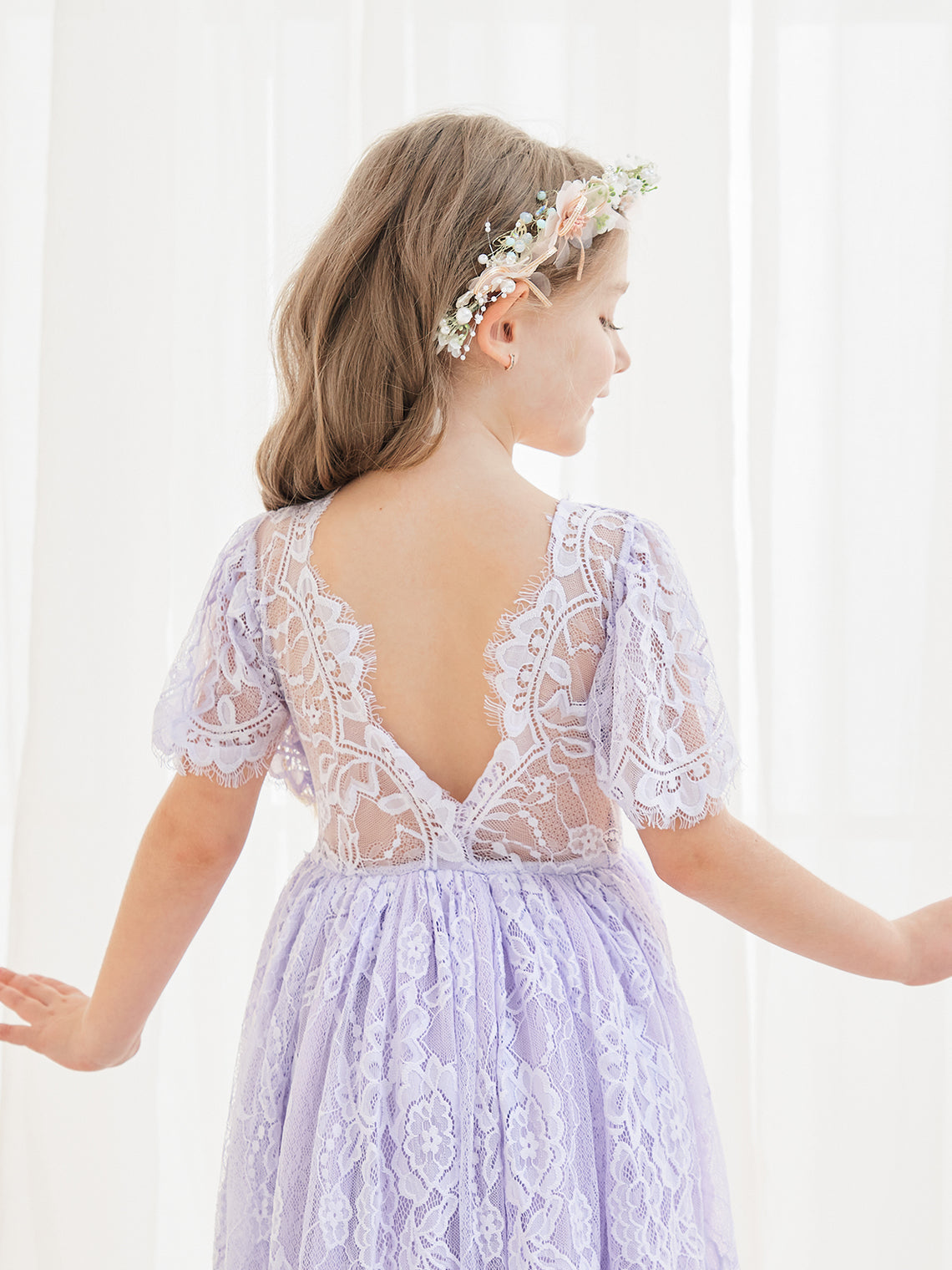 Vestido boho de niña de las flores color marfil, corte en A, de encaje y largo hasta el tobillo 