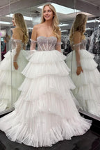 Vestido de graduación de organza con escote corazón, corte en A y mangas desmontables