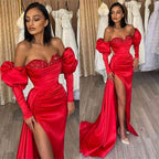 Robe de bal longue sirène en satin à épaules dénudées, fente sur le devant et manches bouffantes