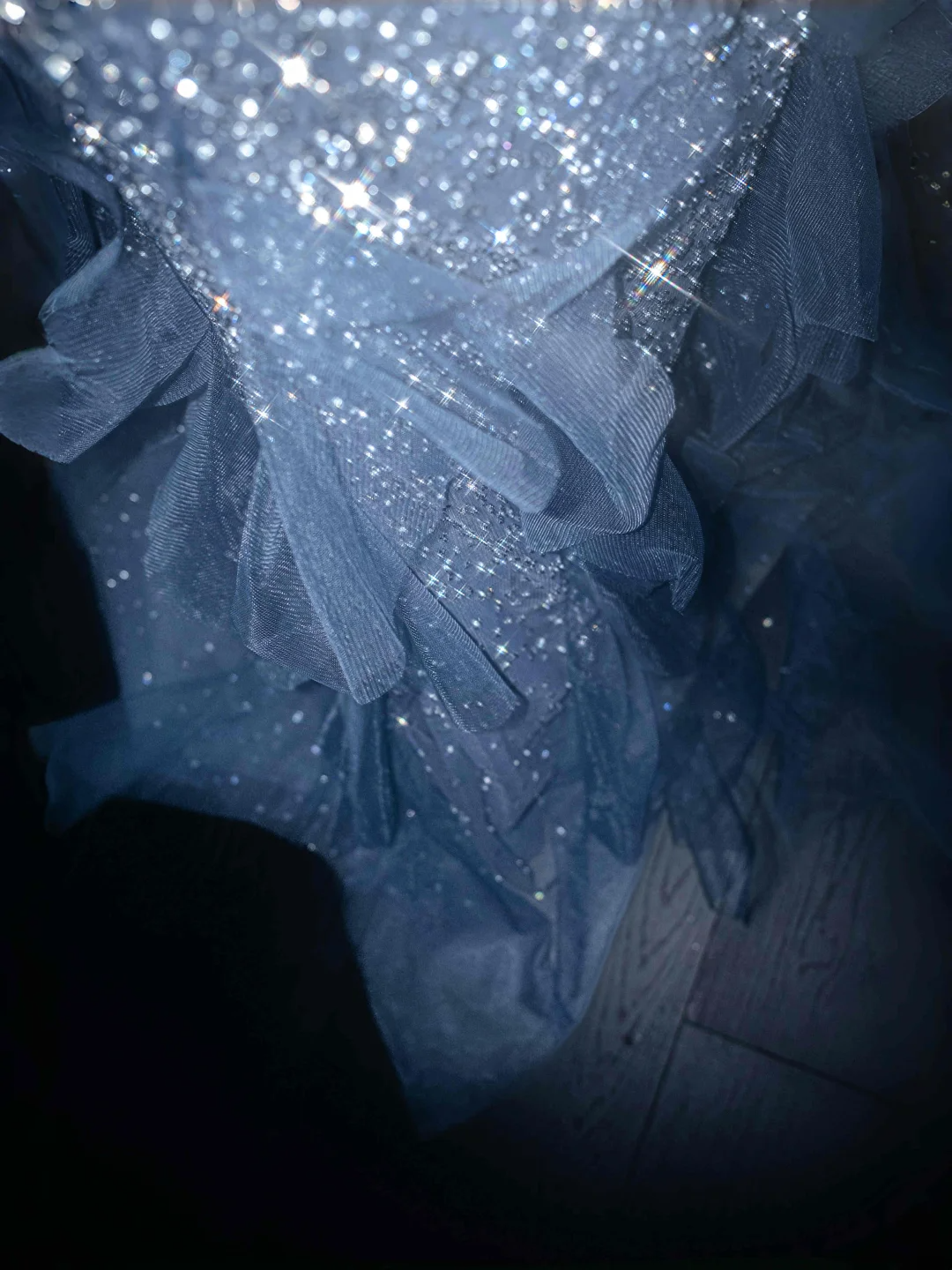 Precioso vestido de sirena azul de tul con lentejuelas, volantes y cuentas, ideal para graduación, eventos formales de noche o bodas (Y8671).