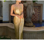 Vestido de fiesta sexy con escote halter en V, color oro champán, ideal para graduación o eventos especiales (Y8211)