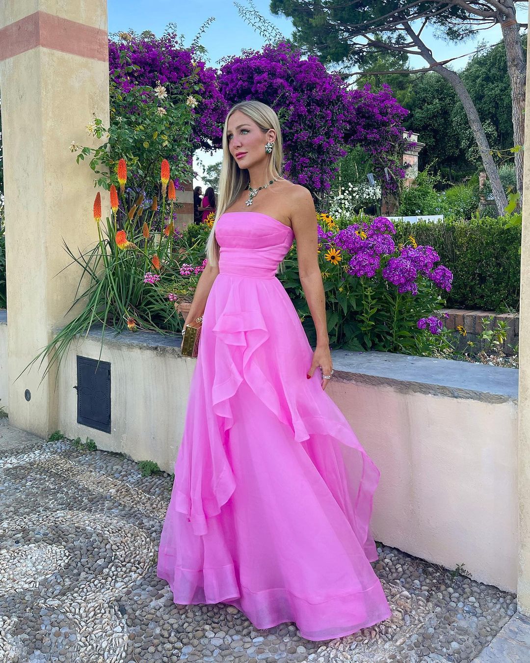 Vestido de fiesta de organza rosa claro, corte en A, sin tirantes