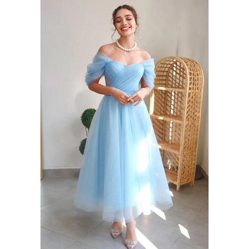 Superbe et charmante robe de bal trapèze en tulle à épaules dénudées