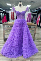 Vestido largo de fiesta de tul con escote corazón y corte en A, con abertura.