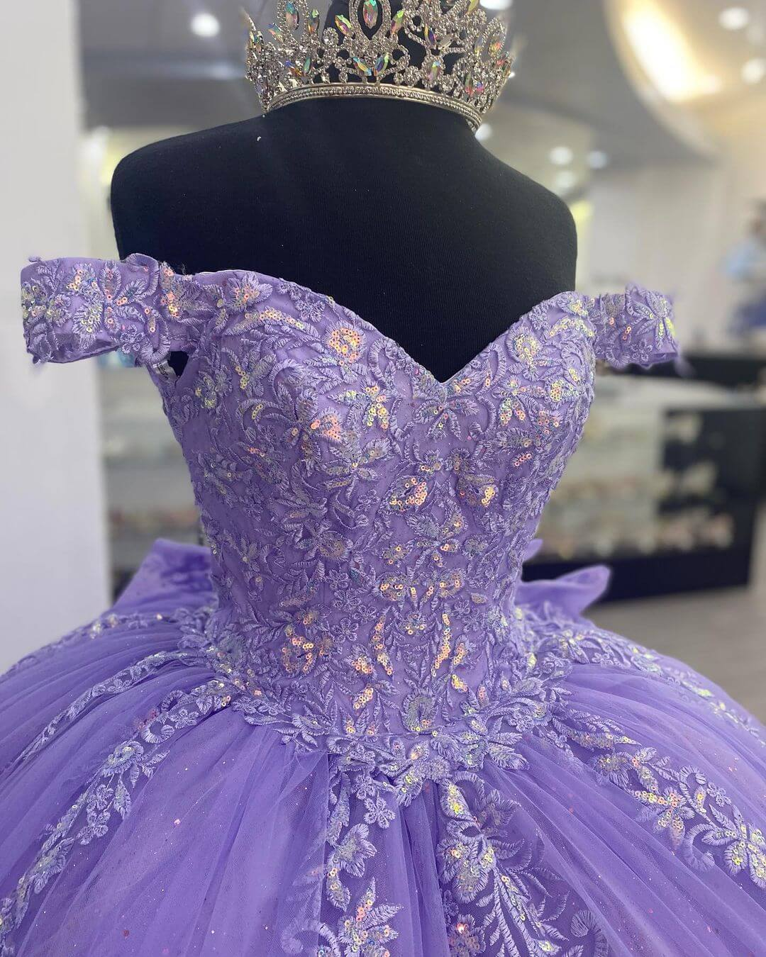 Vestido de quinceañera lila con corsé y hombros descubiertos, vestido de baile, vestido de cumpleaños con apliques de encaje Y789