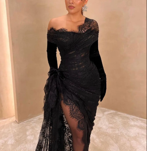 Elegante vestido de fiesta largo de encaje negro asimétrico con abertura alta Y7984