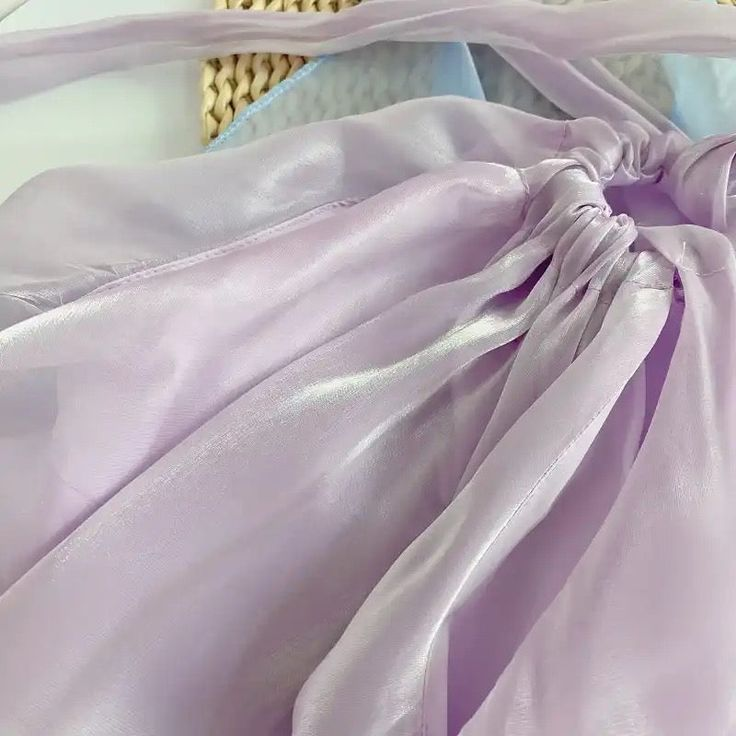 Robe de bal mini à volants en organza bleu simple, dos nu, Y8089