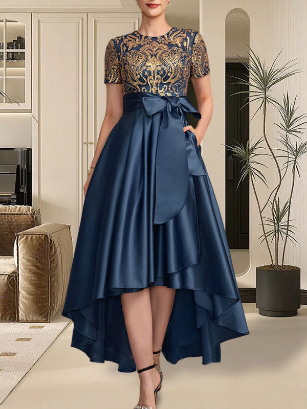 Robe de mère de la mariée asymétrique en satin à sequins et dentelle, coupe trapèze, ornée d'un nœud.