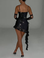 Robe courte à volants et sequins 